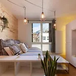 Διαμέρισμα Chailloud - Modern 2pax - Lively Area - Tv Wifi *