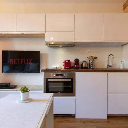 Chailloud - Modern 2pax - Lively Area - Tv Wifi * Σαμονί