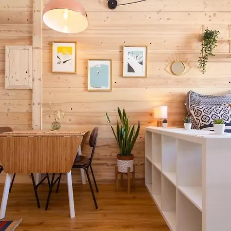 Apartment Chailloud - Modern 2pax - Lively Area - Tv Wifi