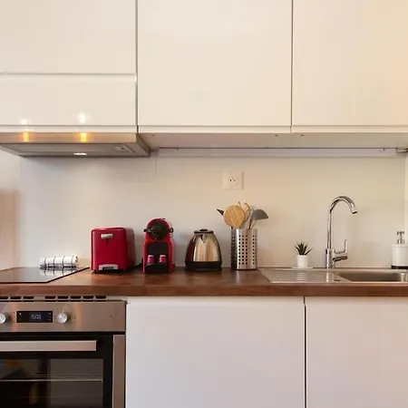 Apartment Chailloud - Modern 2pax - Lively Area - Tv Wifi *